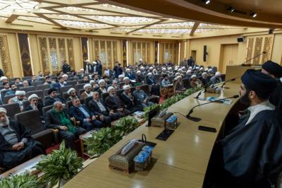 باحث يستعرض جمع المباني الرجالية المُستلّة من التراث العلمي للسيد المجاهد