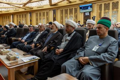 باحث يستعرض جمع المباني الرجالية المُستلّة من التراث العلمي للسيد المجاهد