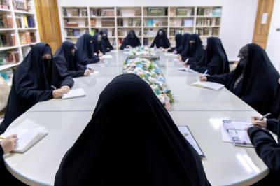 شعبة فاطمة بنت أسد تناقش تحضيراتها لإقامة فعاليات ملتقى غيث السماء الثاني
