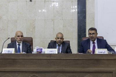 الملتقى العلمي يشهد مناقشة عدد من البحوث عن الخصائص الفكرية والمنهجية لمدرسة الحلة الأصولية