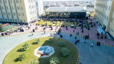 جامعة الكفيل تقيم سوقًا تشجيعيًّا لدعم الأعمال اليدوية والحرفية للطالبات