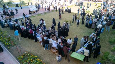 جامعة الكفيل تقيم سوقًا تشجيعيًّا لدعم الأعمال اليدوية والحرفية للطالبات