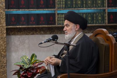 أستاذ الحوزة العلمية العلّامة السيد أحمد الصافي يُلقي المحاضرة العلمية الأولى في شرح دعاء أبي حمزة الثمالي