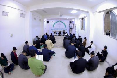 المجمَع العلمي يقيم ختمة قرآنية رمضانية لطلبة الأقسام الداخلية في جامعة كربلاء