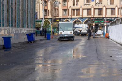 قسم الشؤون الخدمية يستنفر جهوده في تنظيف محيط مرقد أبي الفضل العباس (عليه السلام) وغسله