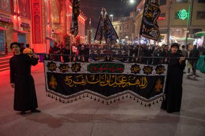 مواكب العزاء الكربلائية تحيي ذكرى شهادة أمير المؤمنين (عليه السلام) عند العتبتين المقدستين