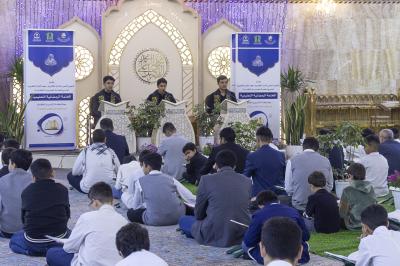 المجمع العلمي يواصل الختمة القرآنية الرمضانية المرتلة حفظًا في مقام الإمام المهدي (عجَّل الله فرجه)