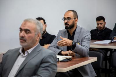 أكاديمية التطوير الإداري تنظم محاضرة تخصصية عن مستويات الإدارة لطلبتها