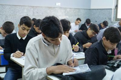 لأكثر من 150 طالبًا.. قسم الشؤون الفكرية ينظم مسابقة معرفية في بغداد