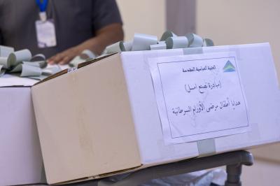 قسم الشؤون الطبية يزور الأطفال المصابين بمرض السرطان في مستشفى الإمام الحسن (عليه السلام)