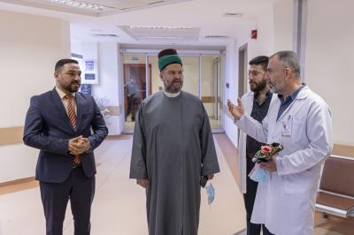 قسم الشؤون الطبية يزور الأطفال المصابين بمرض السرطان في مستشفى الإمام الحسن (عليه السلام)