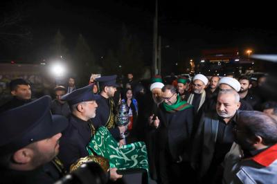 استقبال شعبي وترحيب بقافلة العتبة العباسية المقدسة الإغاثية في إيران