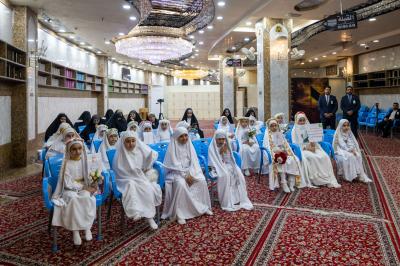 قسم العلاقات العامة ينظم برنامجًا لتكليف عدد من تلميذات مدارس كربلاء