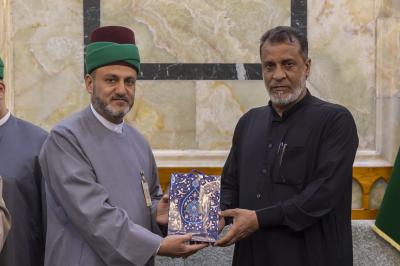 عبر منافذ العتبة العباسية المقدسة.. ممثّلية مواكب المثنى تشارك بالتبرّع للشعبين الإيراني واللبناني