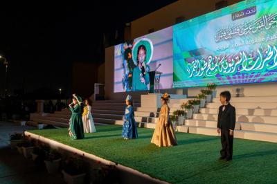 رياض مجموعة العميد تقدم عروضًا مسرحية في حفل اختتام الخبرات التربوية