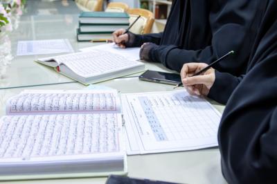 شعبة فاطمة بنت أسد تجري امتحانات الفصل الثاني لطالبات المدرسة القرآنية