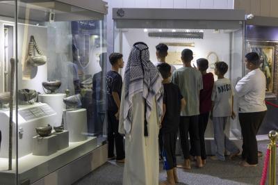 تزامنًا مع عيد الغدير.. متحف الكفيل يشهد توافد الزائرين إلى قاعة العرض