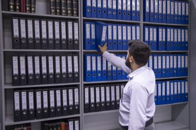 متحف الكفيل يبين مراحل توثيق مقتنياته وحفظ بياناتها ورقيًّا وإلكترونيًّا