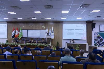 رئيسة الجلسة الحوارية: مهرجان جامعة العميد ناقش تحدّيات البيئة وآليات دعم الاستدامة في الجامعات