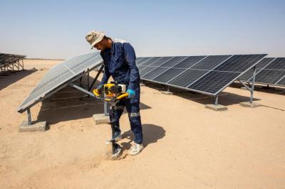 العتبة العباسية المقدسة تقود التحول الأخضر في العراق: مصنع النور للألواح الشمسية توطينٌ للطاقة المستدامة بأعلى المواصفات العالمية