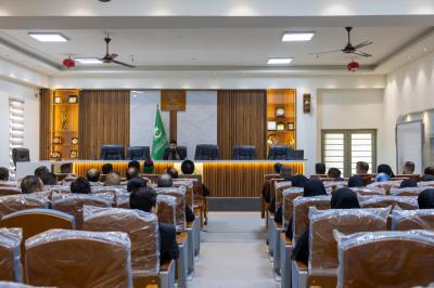قسم العلاقات العامة ينظم مراسم رفع راية الحزن في جامعة كربلاء