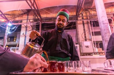 في أيام شهر المحرم.. موكب العتبة العباسية المقدسة يواصل تقديم خدماته للزائرين