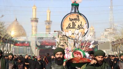 حين يغدو الحزن فنّاً: رحلة مسرح التعزية (التشابيه) من الشارع إلى الخشبة