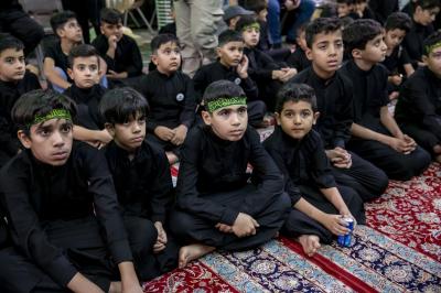 موكبُ أشبالِ الطفّ: حين تُفطَمُ الطفولةُ على حبِّ الحسينِ (عليه السلام)
