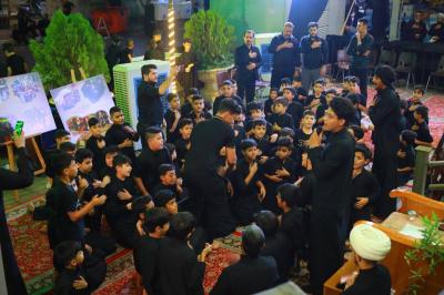 موكبُ أشبالِ الطفّ: حين تُفطَمُ الطفولةُ على حبِّ الحسينِ (عليه السلام)