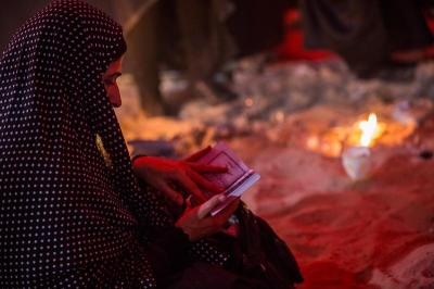 ليلةٌ تُطفأ فيها المصابيح وتتكلم الذاكرة: كربلاء في وحشة ما بعد الفاجعة