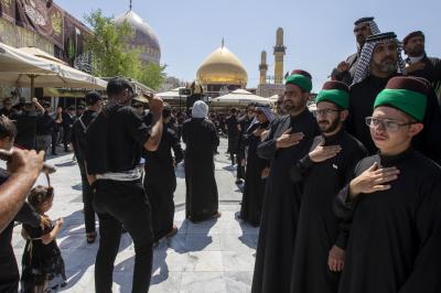العتبة العباسية المقدسة تنظّم عزاء مواكب كركوك في سامراء لإحياء ذكرى عاشوراء