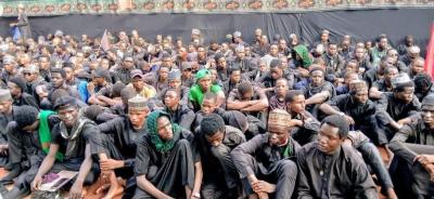 حينما يصير الماء منبرًا: 13 عامًا صنعت مشهد عاشوراء في القارة السمراء