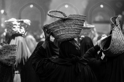 دفن الأجساد الطاهرة: شرفٌ لا يتوقف عند جيل، بل يُعاد كل عام مع  الإمام الحسين (عليه السلام)