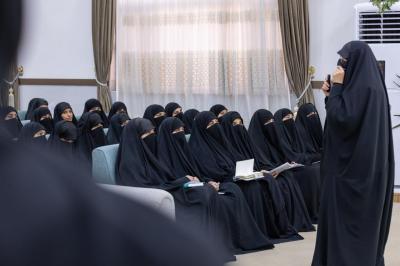 المشاركات في مخيم بنات العقيدة: المخيّم أسهم في تنمية وعينا وصقل مهاراتنا الميدانية