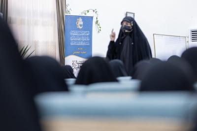 مخيم بنات العقيدة 32 يشهد محاضرة فكرية عن البصيرة والإدراك