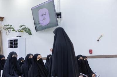 مخيم بنات العقيدة 32 يشهد محاضرة فكرية عن البصيرة والإدراك