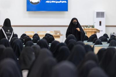 برؤية رسالية.. مخيم بنات العقيدة يسهم في إعداد جيلٍ من النساء الواعيات عَبرَ برامج فكرية وتربوية