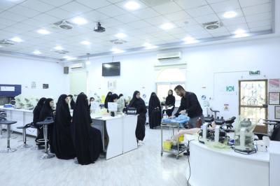 جامعة العميد تقيم دورة تدريبية عن دور المفارز الطبية في زيارة الأربعين