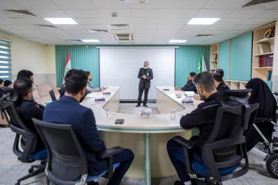 قسم التطوير يقيم دورة تدريبية عن الإتيكيت الوظيفي لملاكات مستشفى الكفيل التخصصي