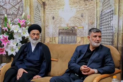 وفد العتبة العباسية المقدسة يسلّم راية الإمام الحسن (عليه السلام) إلى إدارة مرقد السيدة المعصومة (عليها السلام)