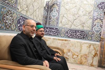 وفد العتبة العباسية المقدسة يسلّم راية الإمام الحسن (عليه السلام) إلى إدارة مرقد السيدة المعصومة (عليها السلام)