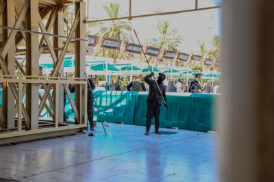 استعداداً لزيارة الأربعين.. قسم الصيانة يباشر أعمال طلاء مجسر المشاة الواقع في منطقة بين الحرمين الشريفين