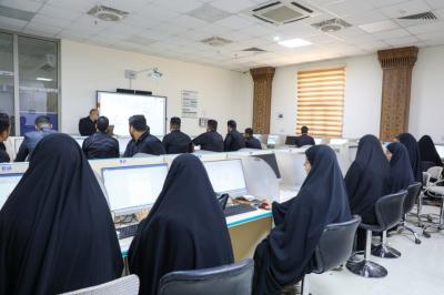 جامعة العميد تختتم دورة الصياغة الإدارية والتنسيق الطباعي