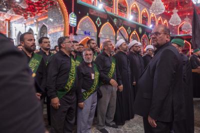 عبر موكب عزاءٍ موحّد.. خَدَمة العتبتين المقدستين يحيون ذكرى شهادة الإمام الحسن المجتبى (عليه السلام)