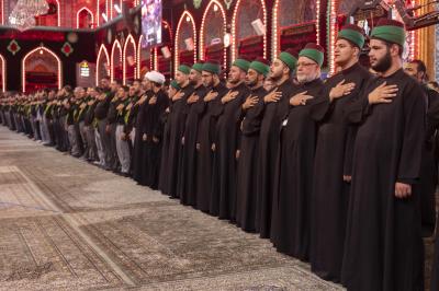 عبر موكب عزاءٍ موحّد.. خَدَمة العتبتين المقدستين يحيون ذكرى شهادة الإمام الحسن المجتبى (عليه السلام)