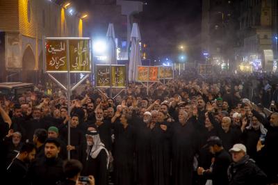 بالتنسيق مع العتبتين المقدستين.. موكب أهالي كربلاء يحيي ذكرى شهادة الإمام الحسن (عليه السلام) في النجف