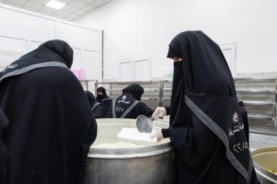 القسم النسوي في مجمع أبي الفضل العباس (عليه السلام) يقدم خدماته لزائرات الأربعين