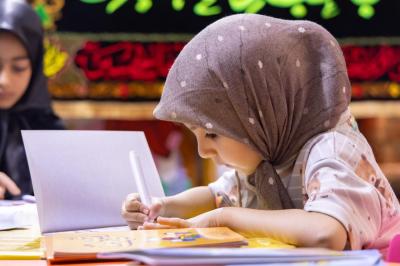 معهد القرآن الكريم النسوي يشرع بتقديم خدماته المتنوعة لزائرات الأربعين في النجف الأشرف