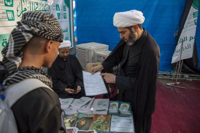 أقسامُ العتبة العباسية المقدسة تُثري الموكب الثقافي العام في محور النجف بفعالياتٍ معرفية متنوعة