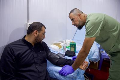 على طريق زائري الأربعين.. قسم الشؤون الطبية يفتتح مفرزتين طبيتين في مجمّع أبي الفضل العباس (عليه السلام)